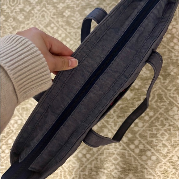 Vera Bradley Blue Quilted Shoulder Bag with Sturdy Handles 14x12 - Picture 5 of 8